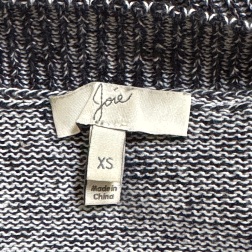Joie Gadelle blue gray linen blend off-shoulder button detail knit sweater XS - Picture 12 of 15